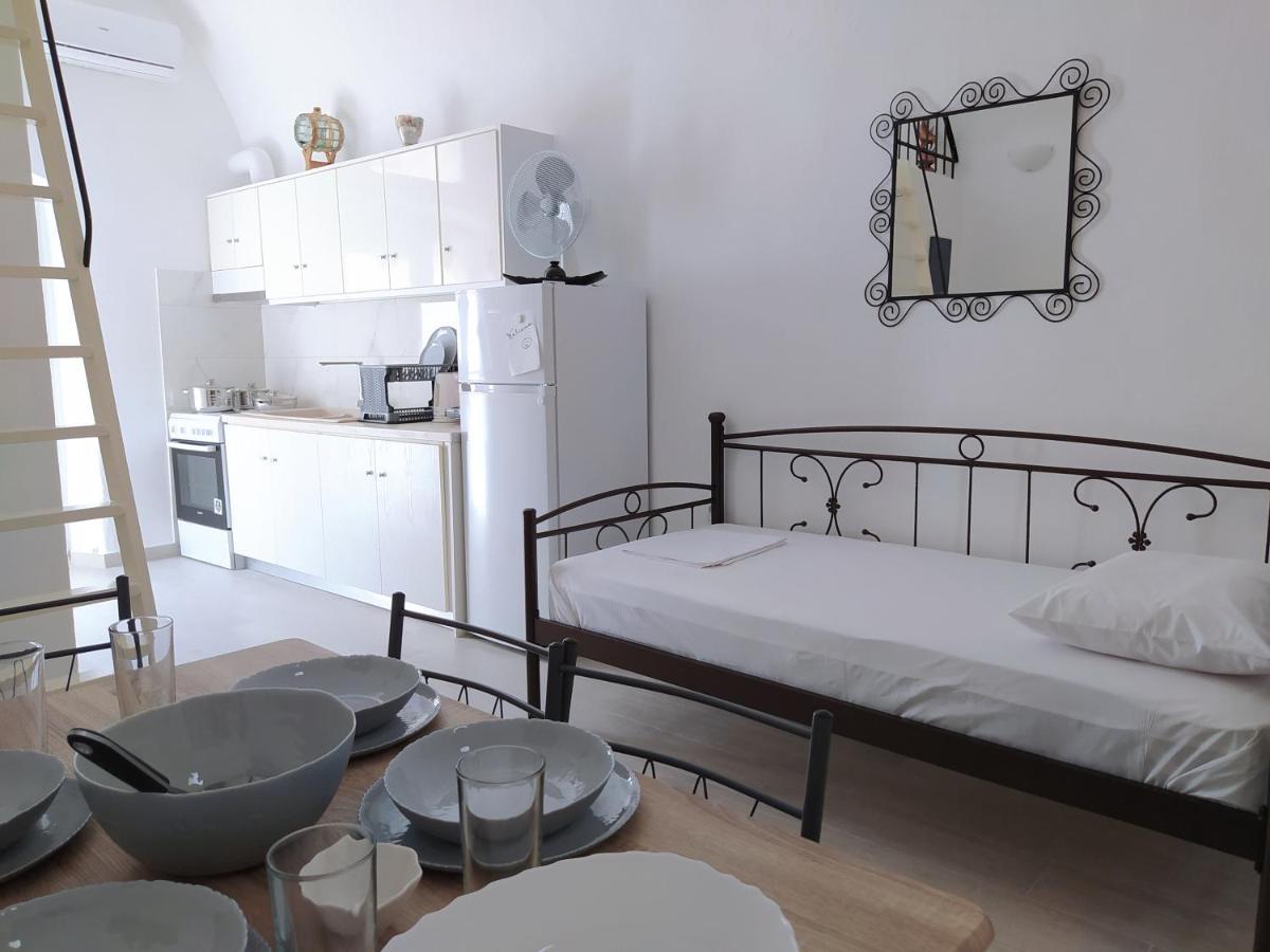 Mentoras' Complex Apartment Emporio  Exterior photo
