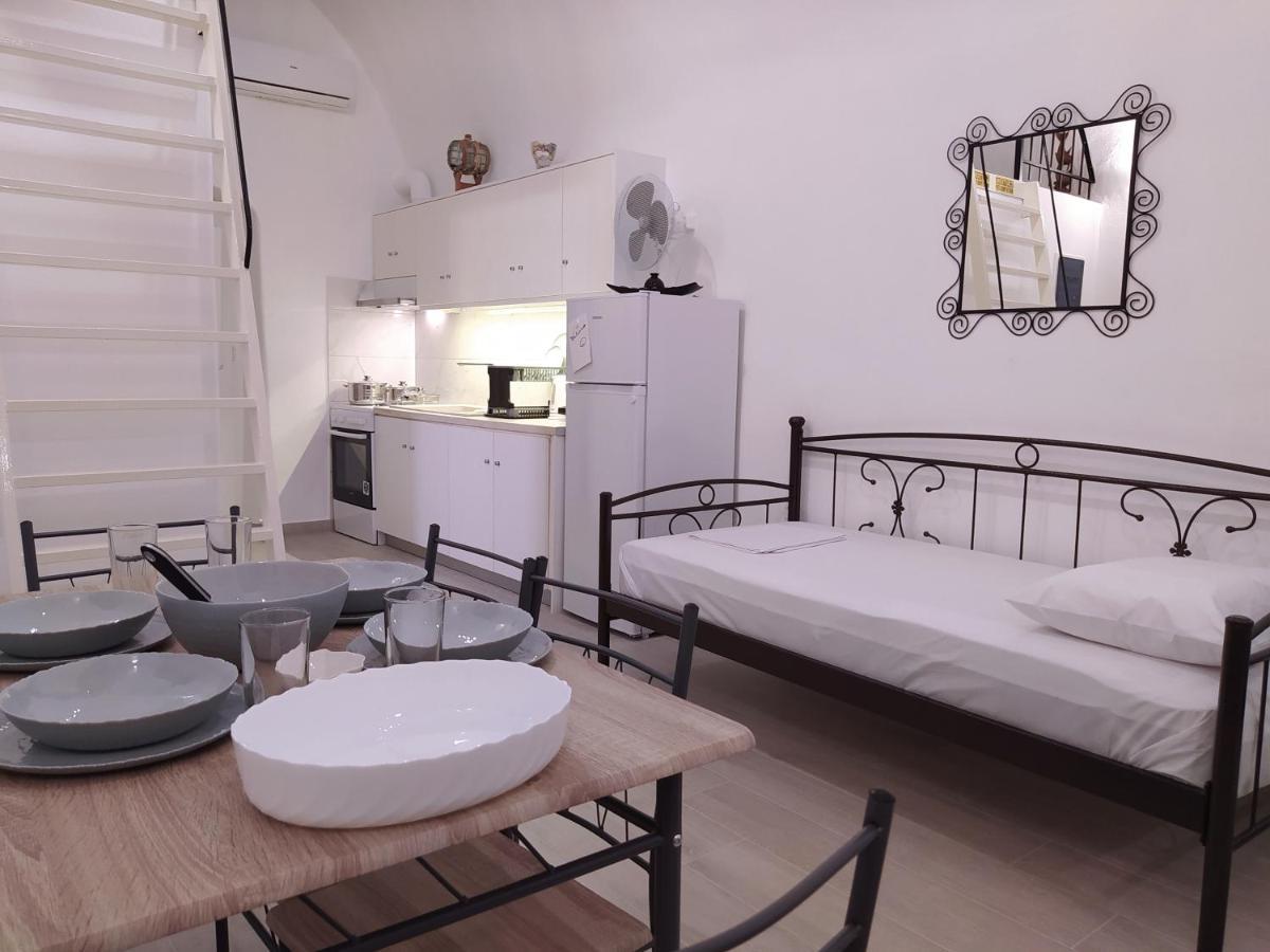 Mentoras' Complex Apartment Emporio  Exterior photo